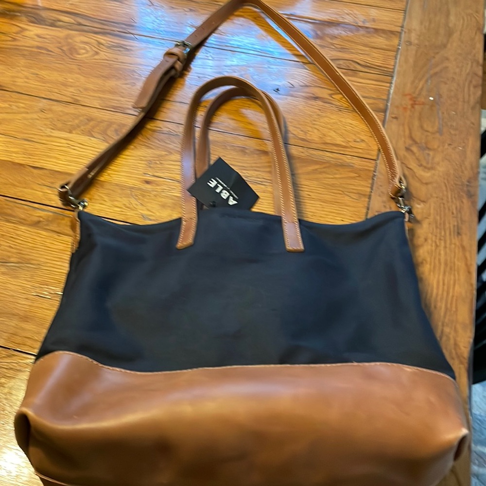 Able purse